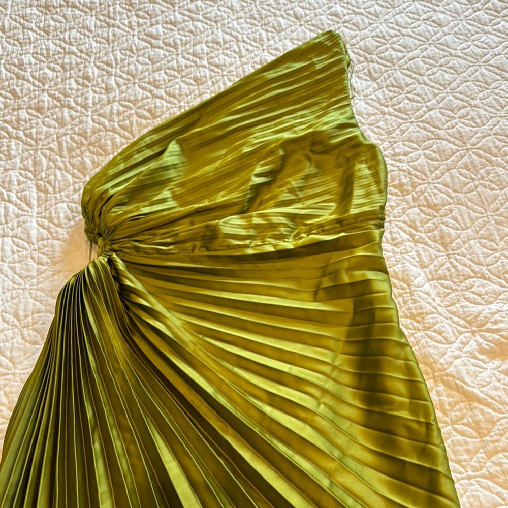 Elegant Olive Green Maxi Dress